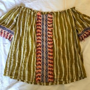 Women's medium Altar'd State blouse
